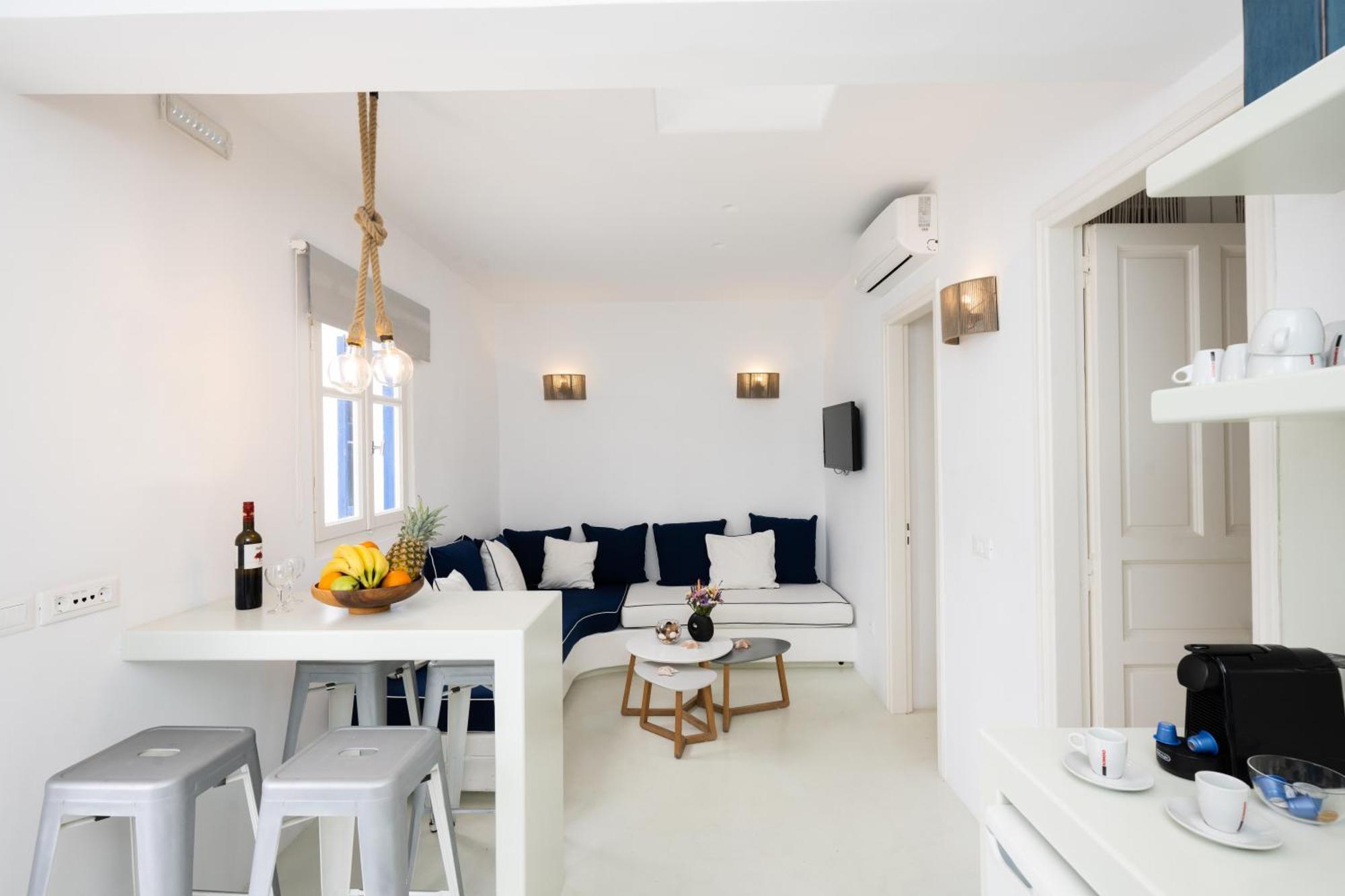 Hyades - Downtown Suites,